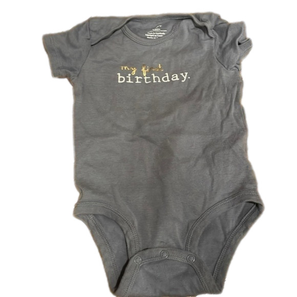Like-New
CARTER'S 12 m first birthday onesie - Like-New - Picture 1 of 2